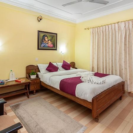 Hotel Yeti Pokhara Zimmer foto