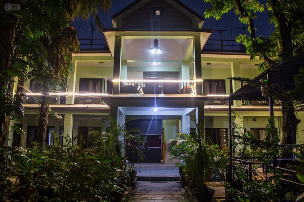 Hotel Yeti Pokhara Exterior foto